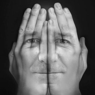 mehr über meine Tätigkeit findet man hier: https://www.facebook.com/Pressefotograf